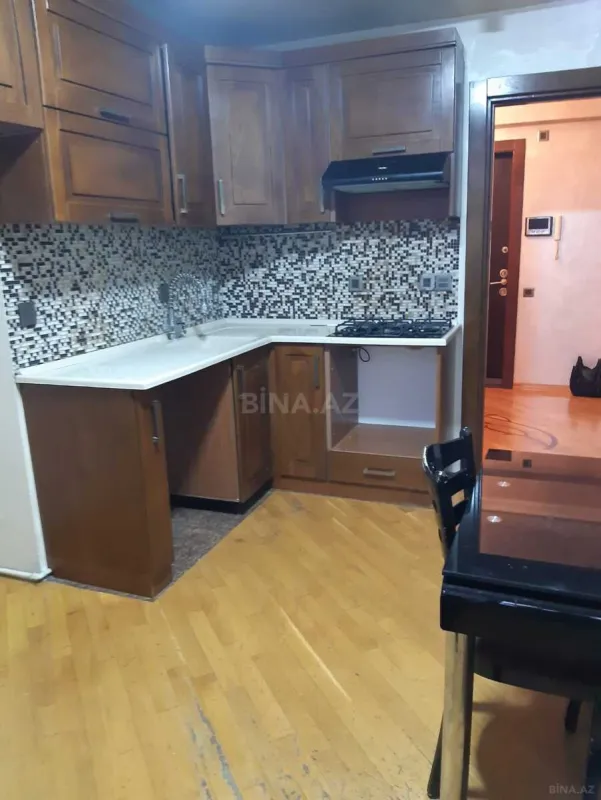 Satılır 2 otaqlı mənzil 75 m²