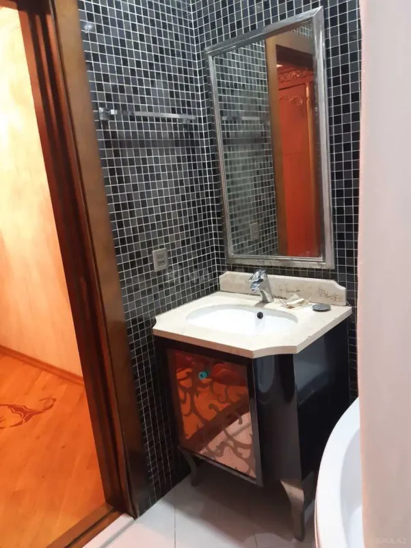 Satılır 2 otaqlı mənzil 75 m²