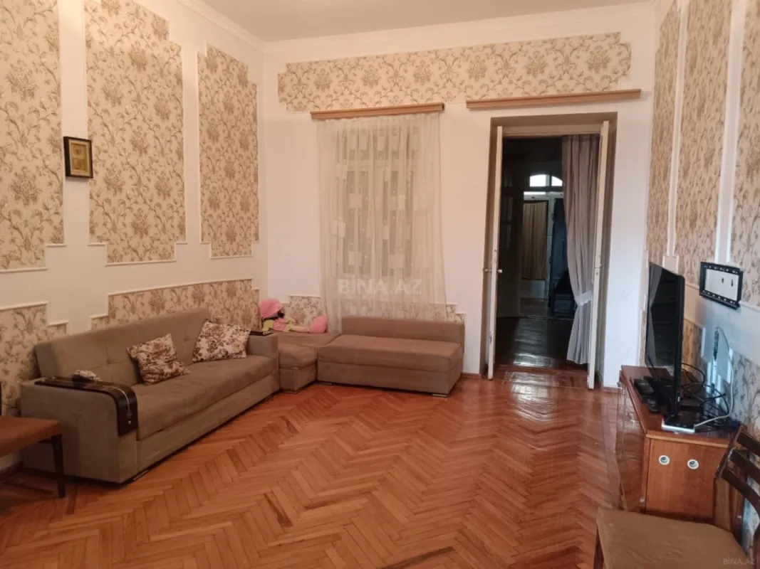Satılır 4 otaqlı həyət evi 100 m²