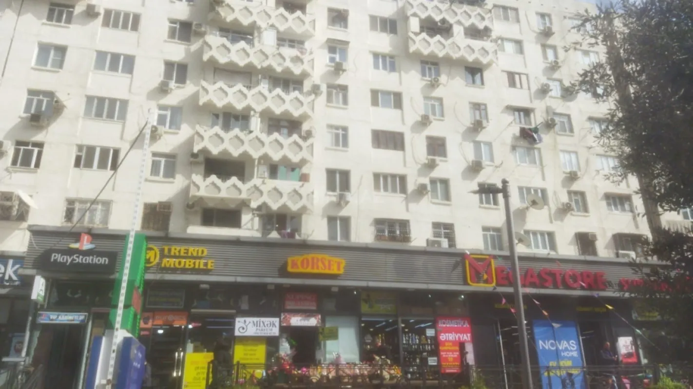 Satılır 2 otaqlı mənzil 60 m²