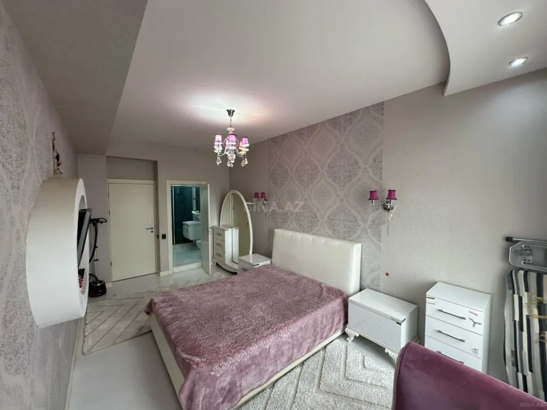 Kirayə verilir 4 otaqlı mənzil 210 m²