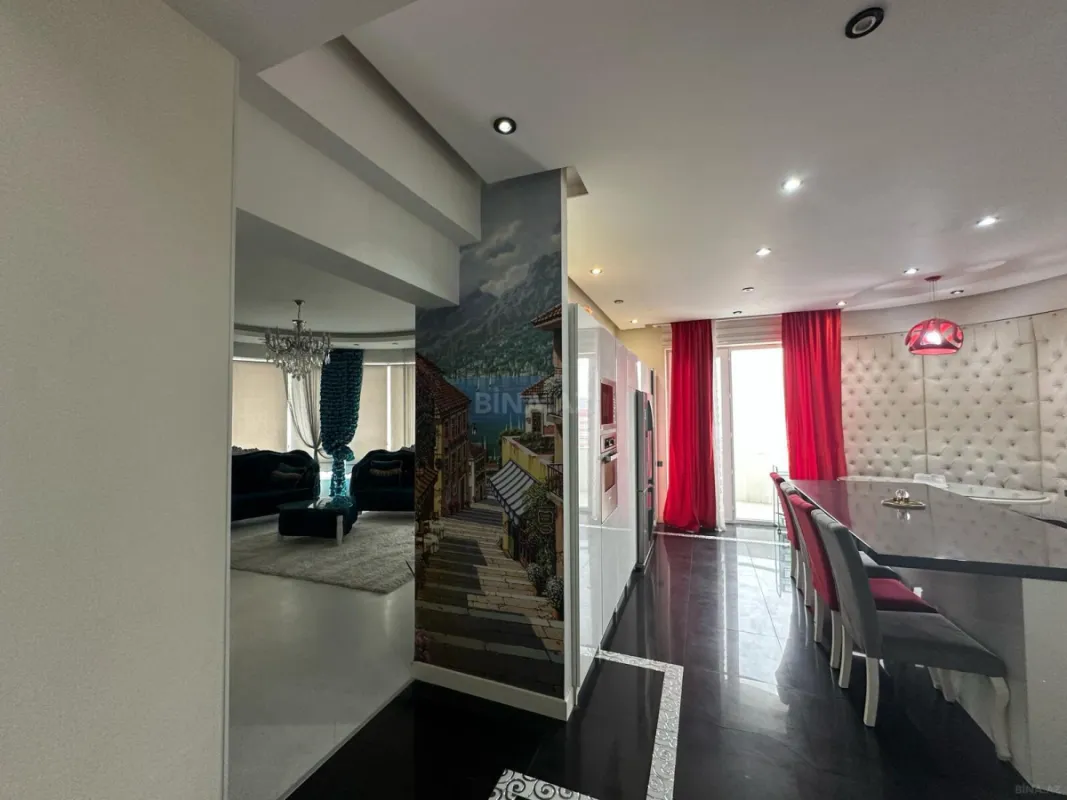 Kirayə verilir 4 otaqlı mənzil 210 m²