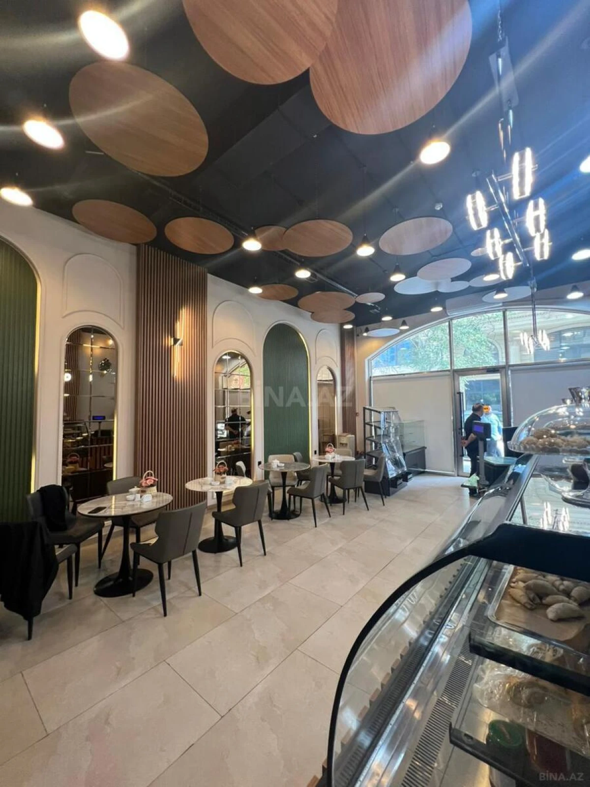 Satılır obyekt 135 m²