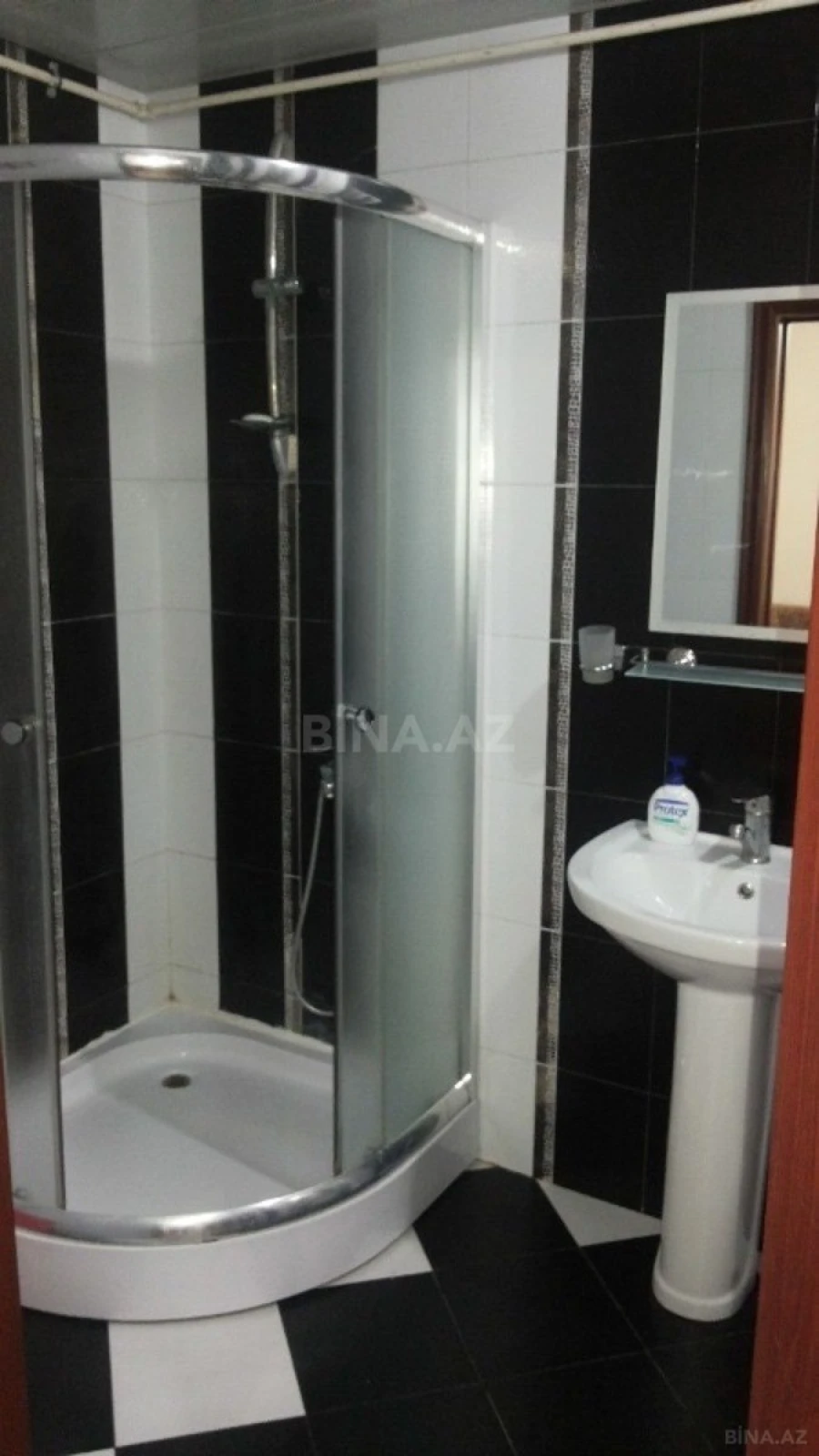 Kirayə verilir 2 otaqlı mənzil 55 m²