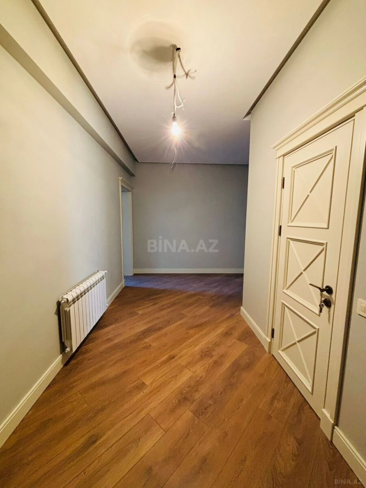 Satılır 3 otaqlı mənzil 127 m²