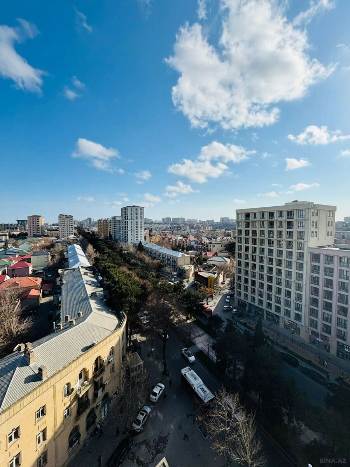 Satılır 3 otaqlı mənzil 127 m²