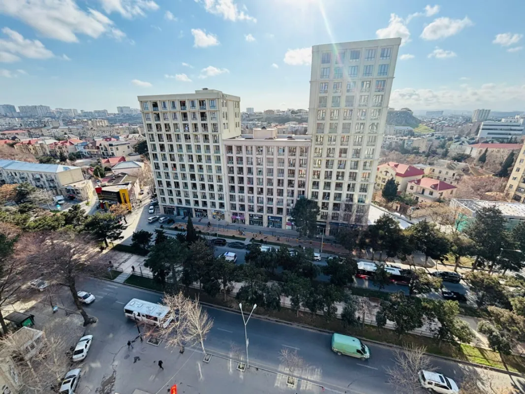 Satılır 3 otaqlı mənzil 127 m²