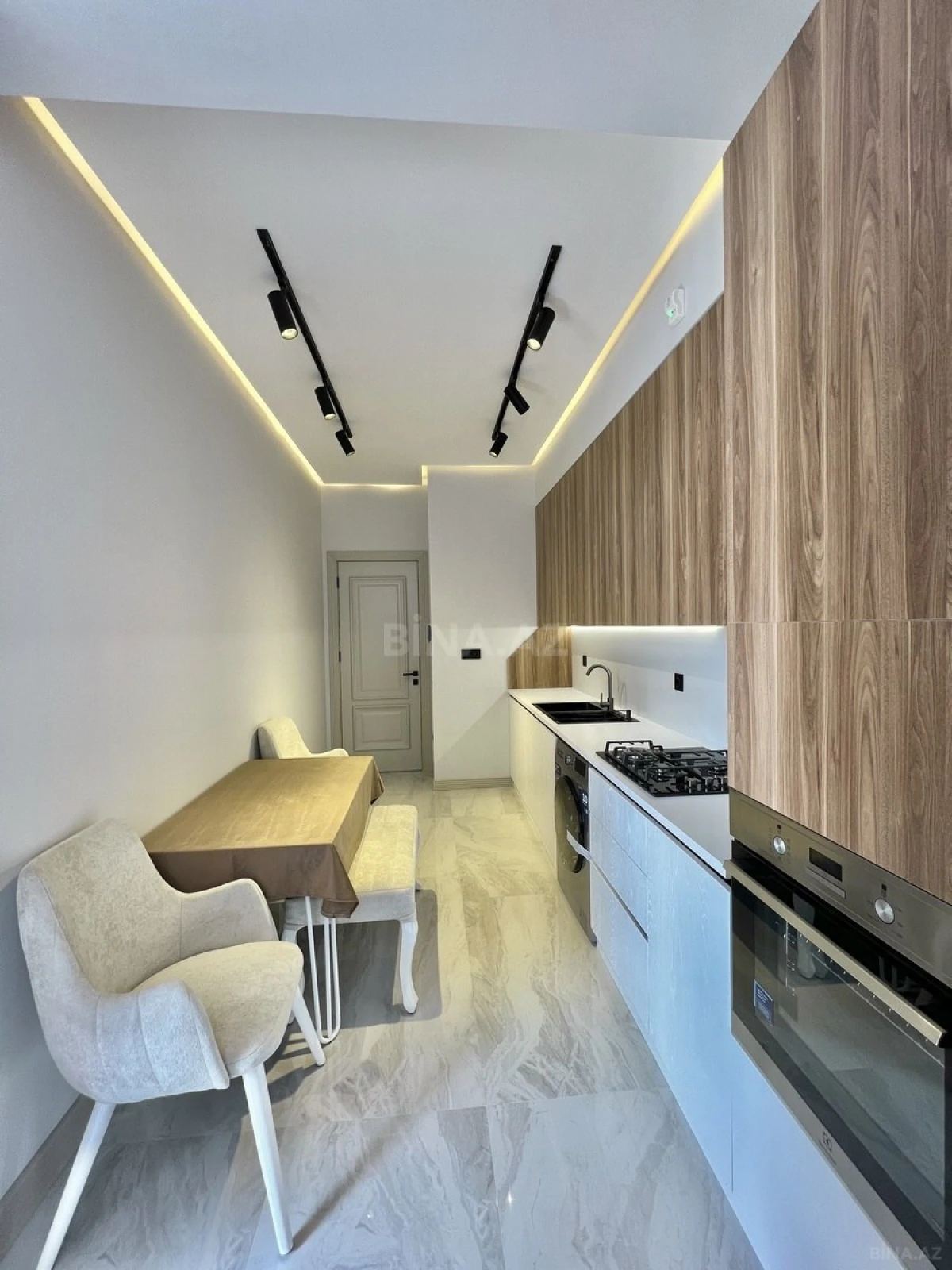 Satılır 3 otaqlı mənzil 77 m²