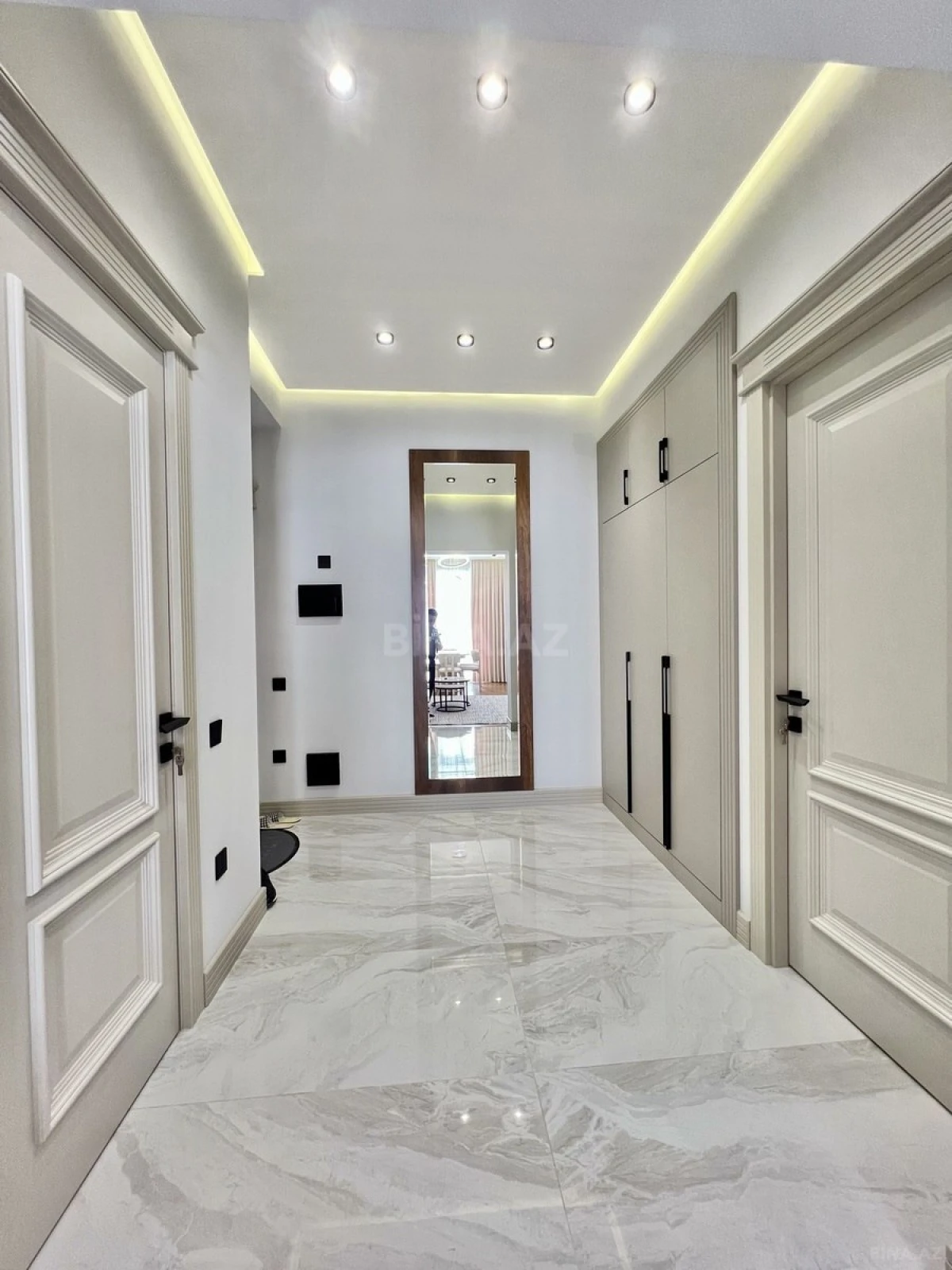 Satılır 3 otaqlı mənzil 77 m²