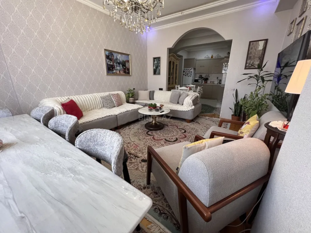 Satılır 3 otaqlı mənzil 96 m²
