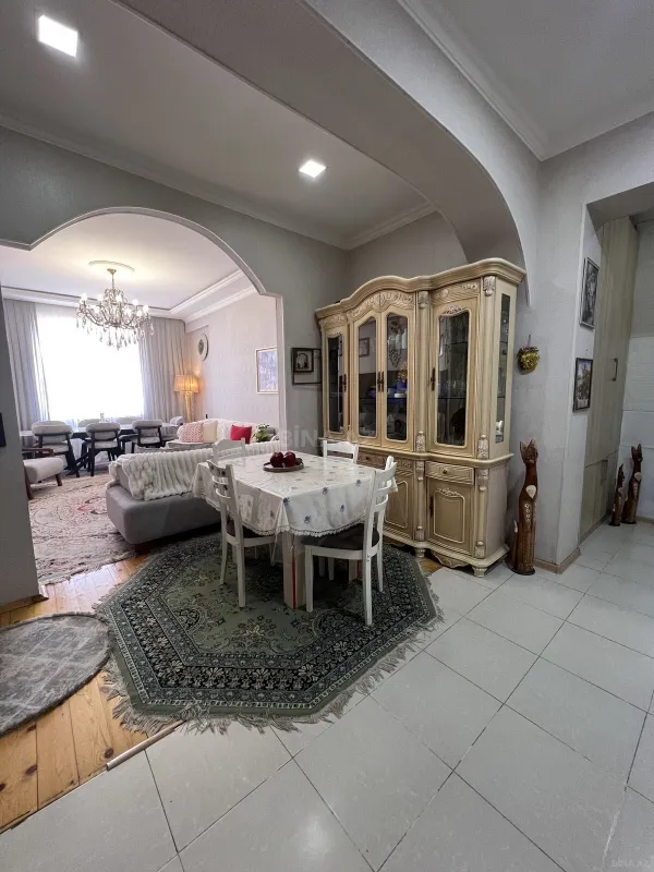Satılır 3 otaqlı mənzil 96 m²