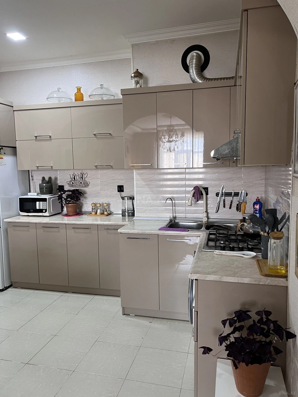 Satılır 3 otaqlı mənzil 96 m²