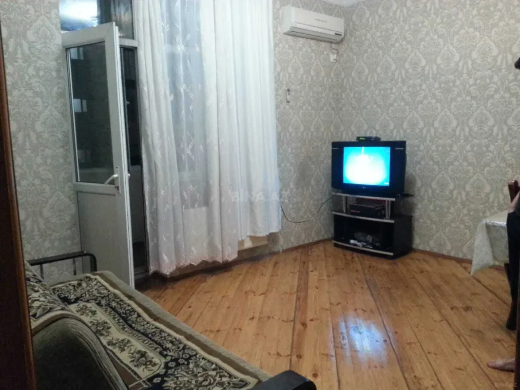 Kirayə verilir 2 otaqlı mənzil 60 m²