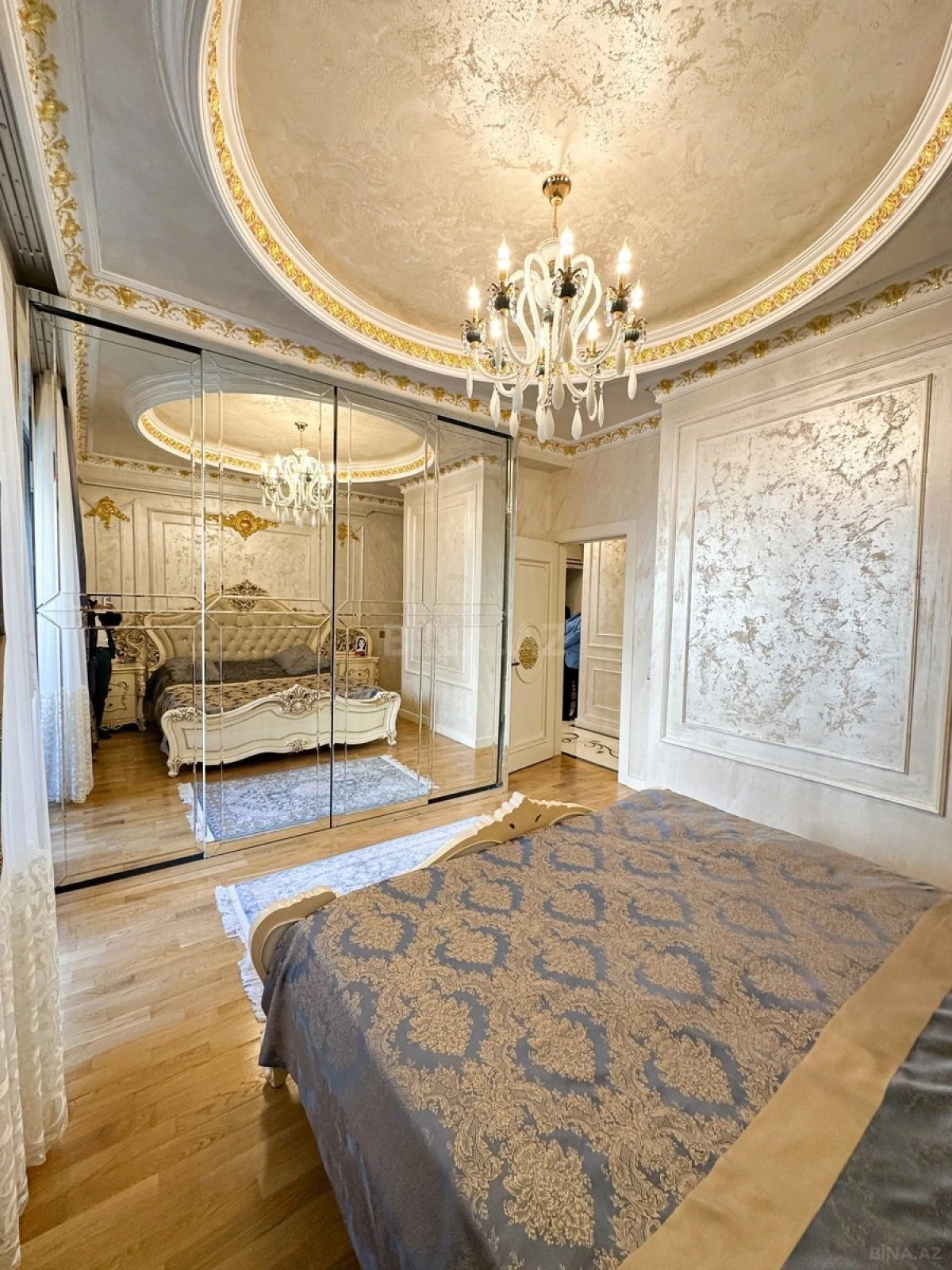 Satılır 2 otaqlı mənzil 70 m²