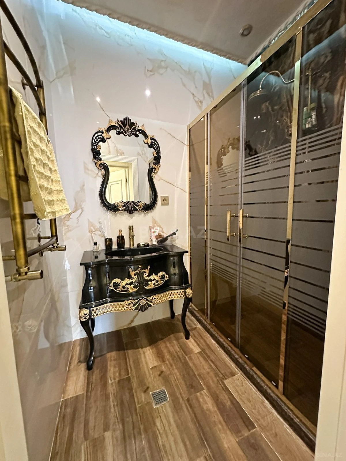 Satılır 2 otaqlı mənzil 70 m²