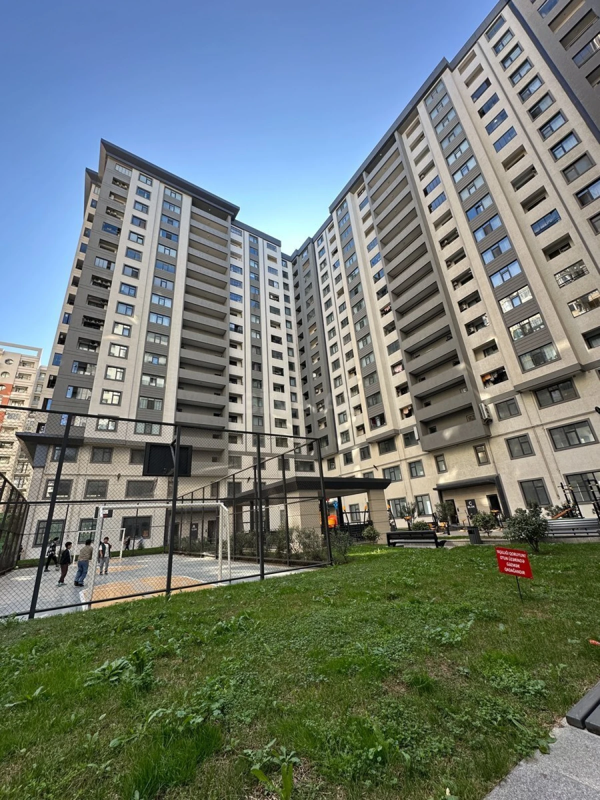 Satılır 2 otaqlı mənzil 70 m²