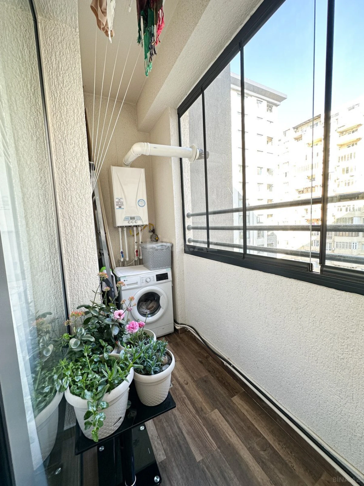 Satılır 2 otaqlı mənzil 70 m²