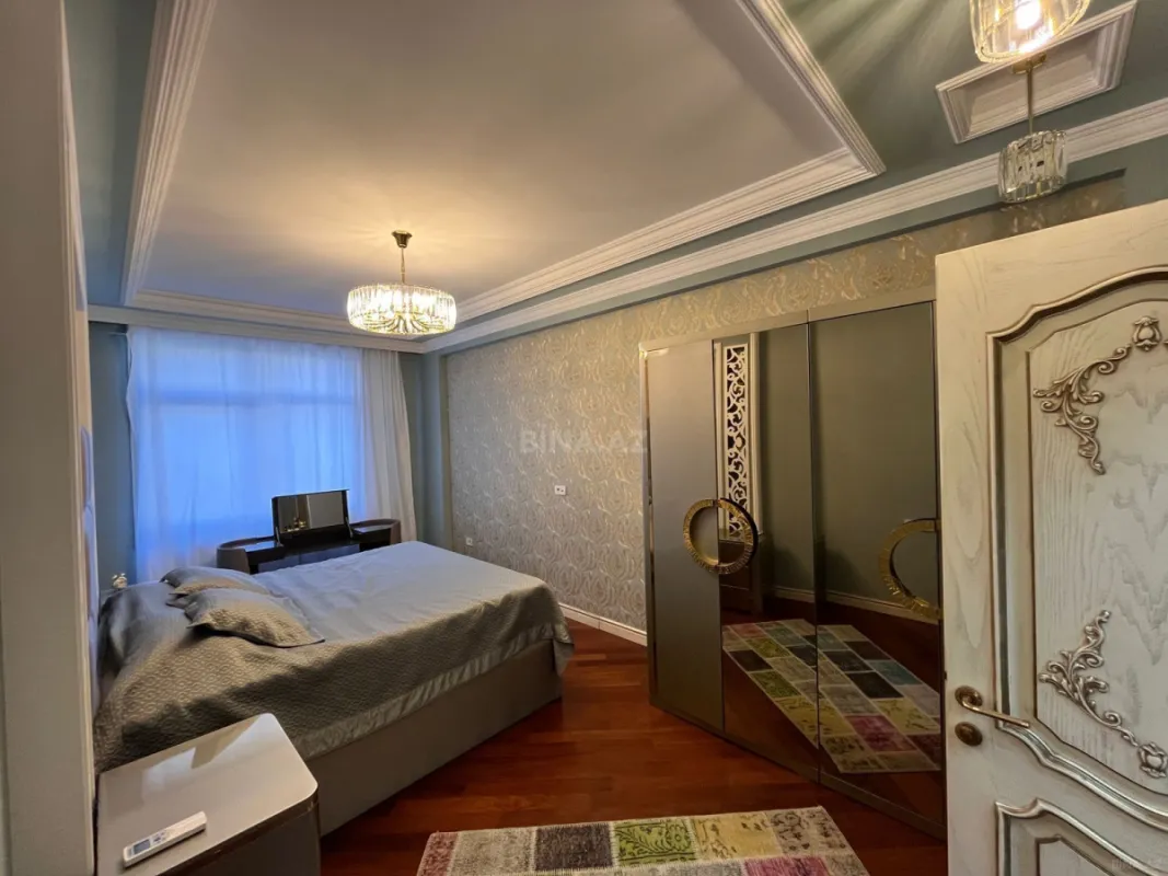 Kirayə verilir 3 otaqlı mənzil 130 m²