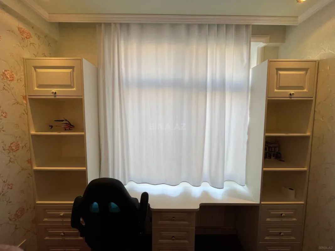 Kirayə verilir 3 otaqlı mənzil 130 m²