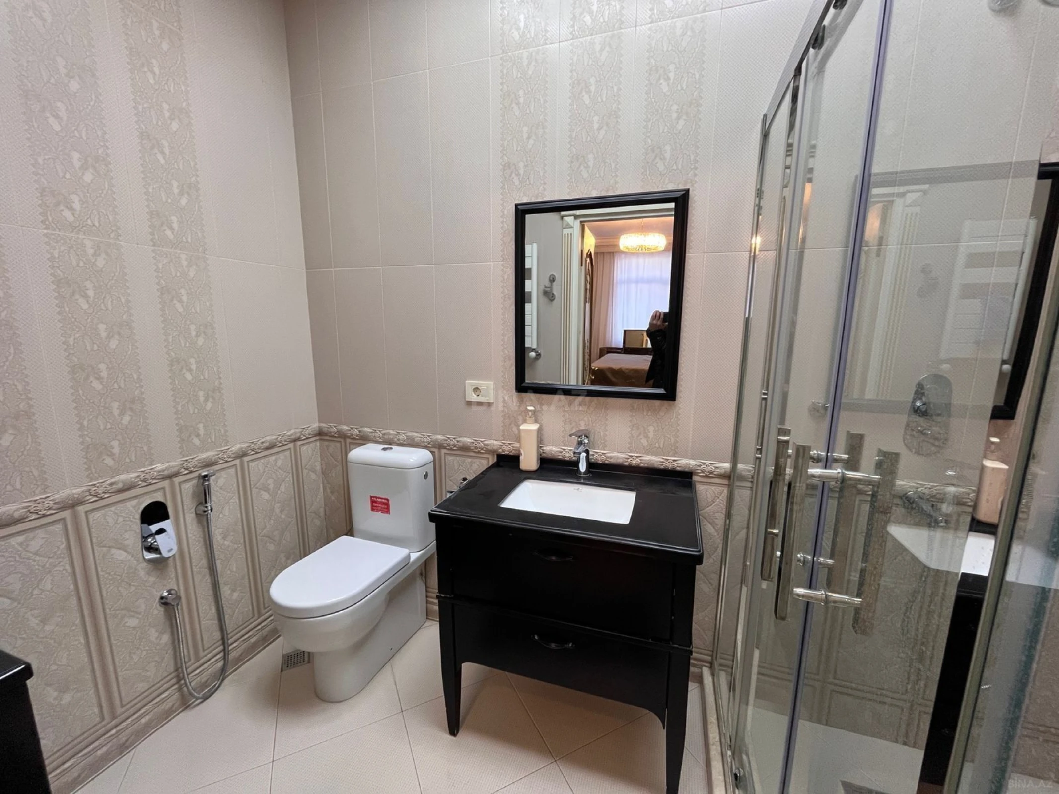 Kirayə verilir 3 otaqlı mənzil 130 m²