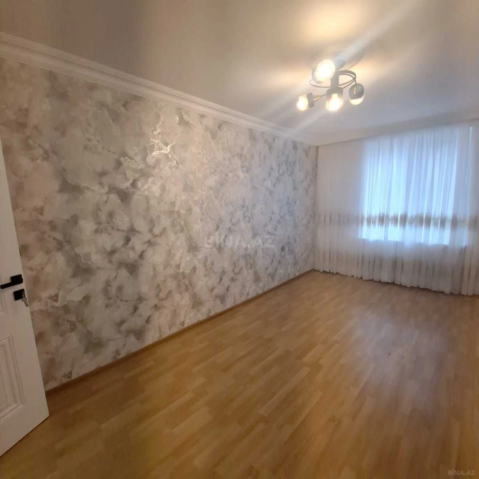 Satılır 3 otaqlı mənzil 68 m²