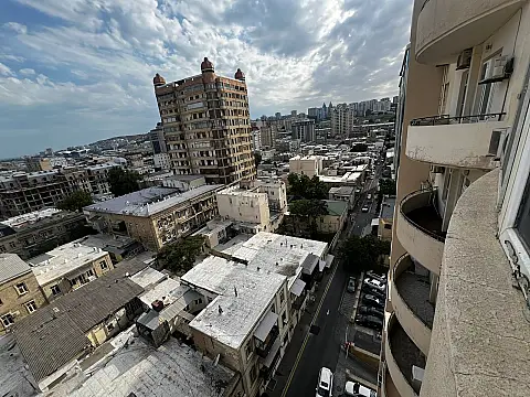 Kirayə verilir 3 otaqlı mənzil 123 m²