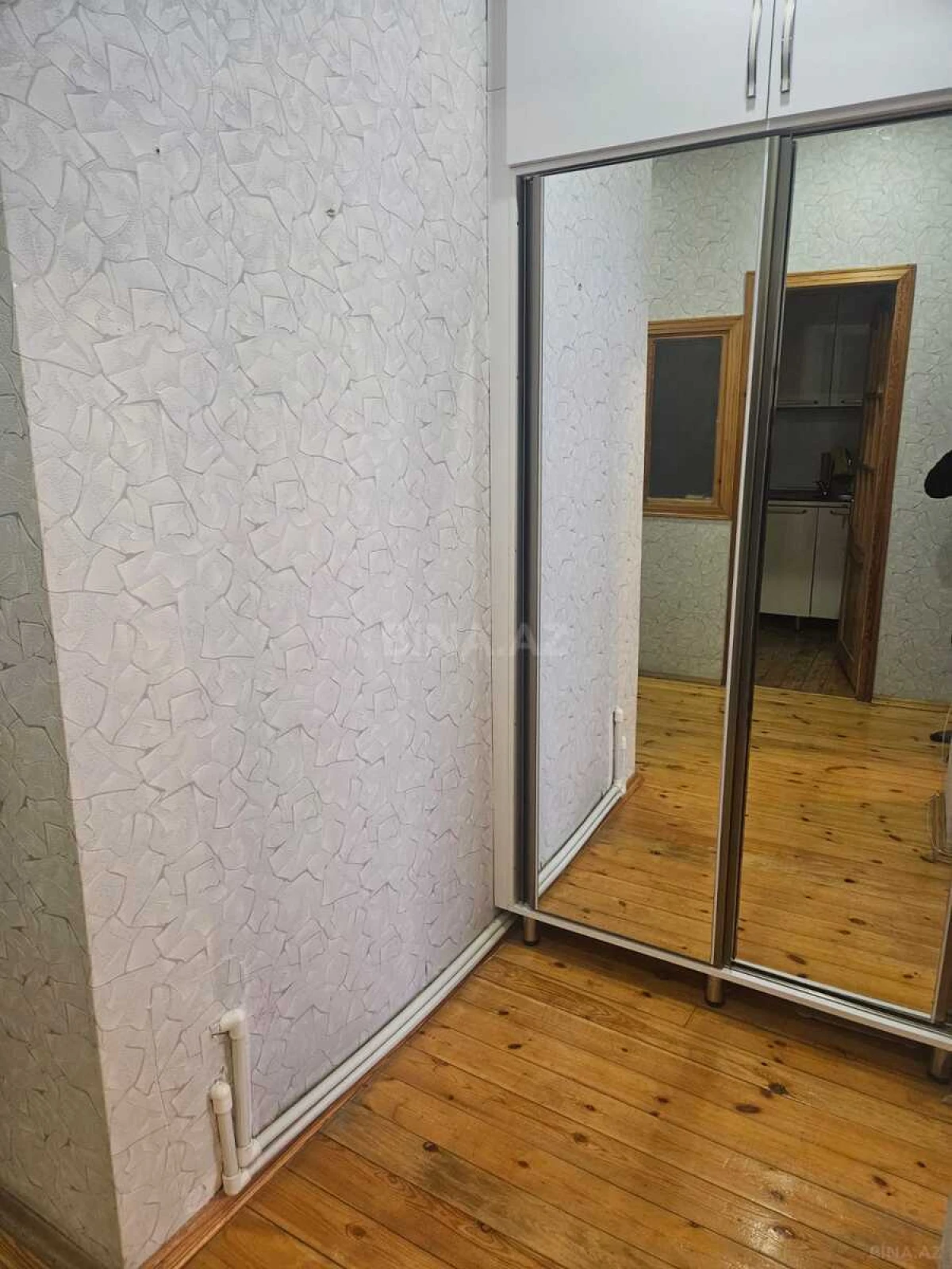 Satılır 2 otaqlı mənzil 67 m²