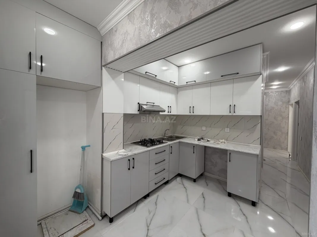 Satılır 4 otaqlı mənzil 112 m²
