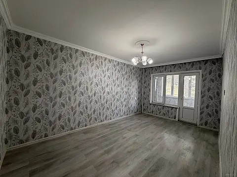 Satılır 4 otaqlı mənzil 112 m²