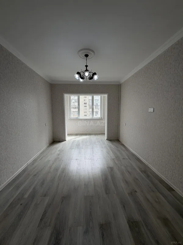 Satılır 4 otaqlı mənzil 112 m²