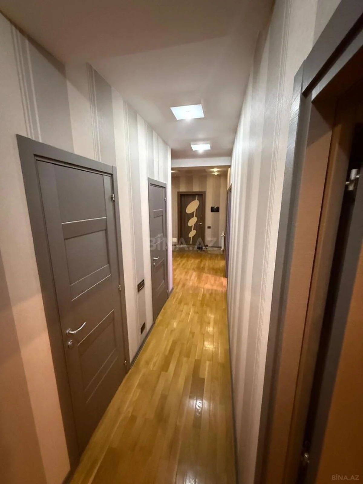 Kirayə verilir 3 otaqlı mənzil 150 m²