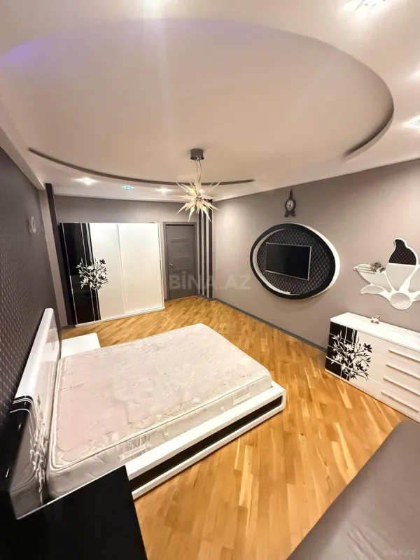 Kirayə verilir 3 otaqlı mənzil 150 m²