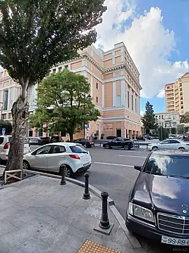 Satılır 2 otaqlı mənzil 50 m² — Bakı, Sahil qəs. 2 otaq 50.00 m²