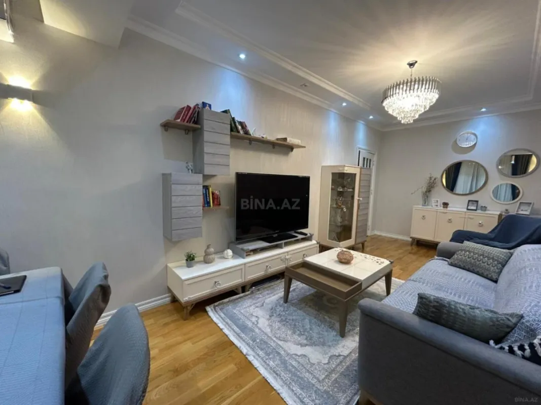 Satılır 2 otaqlı mənzil 76 m²