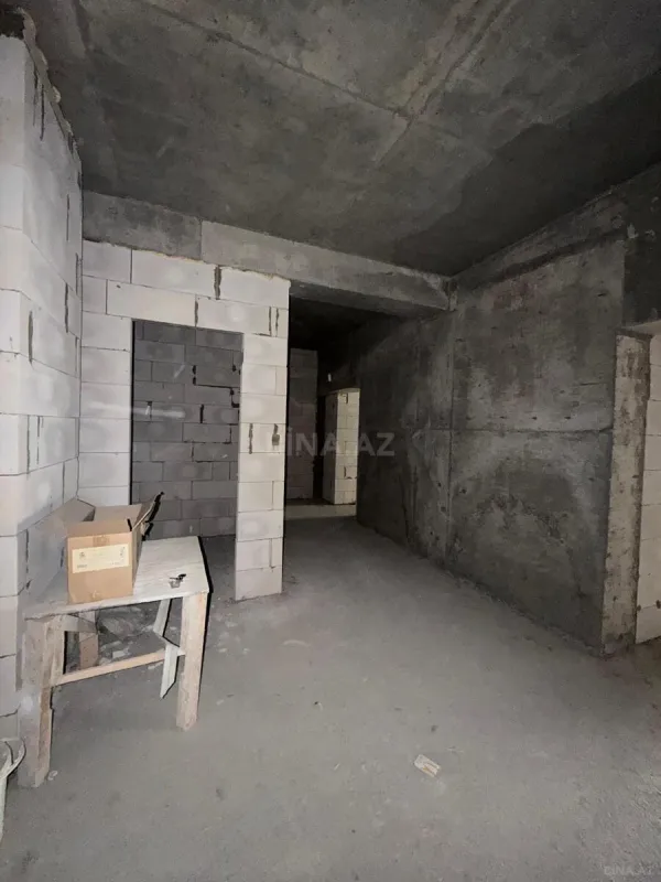 Satılır 2 otaqlı mənzil 106 m²