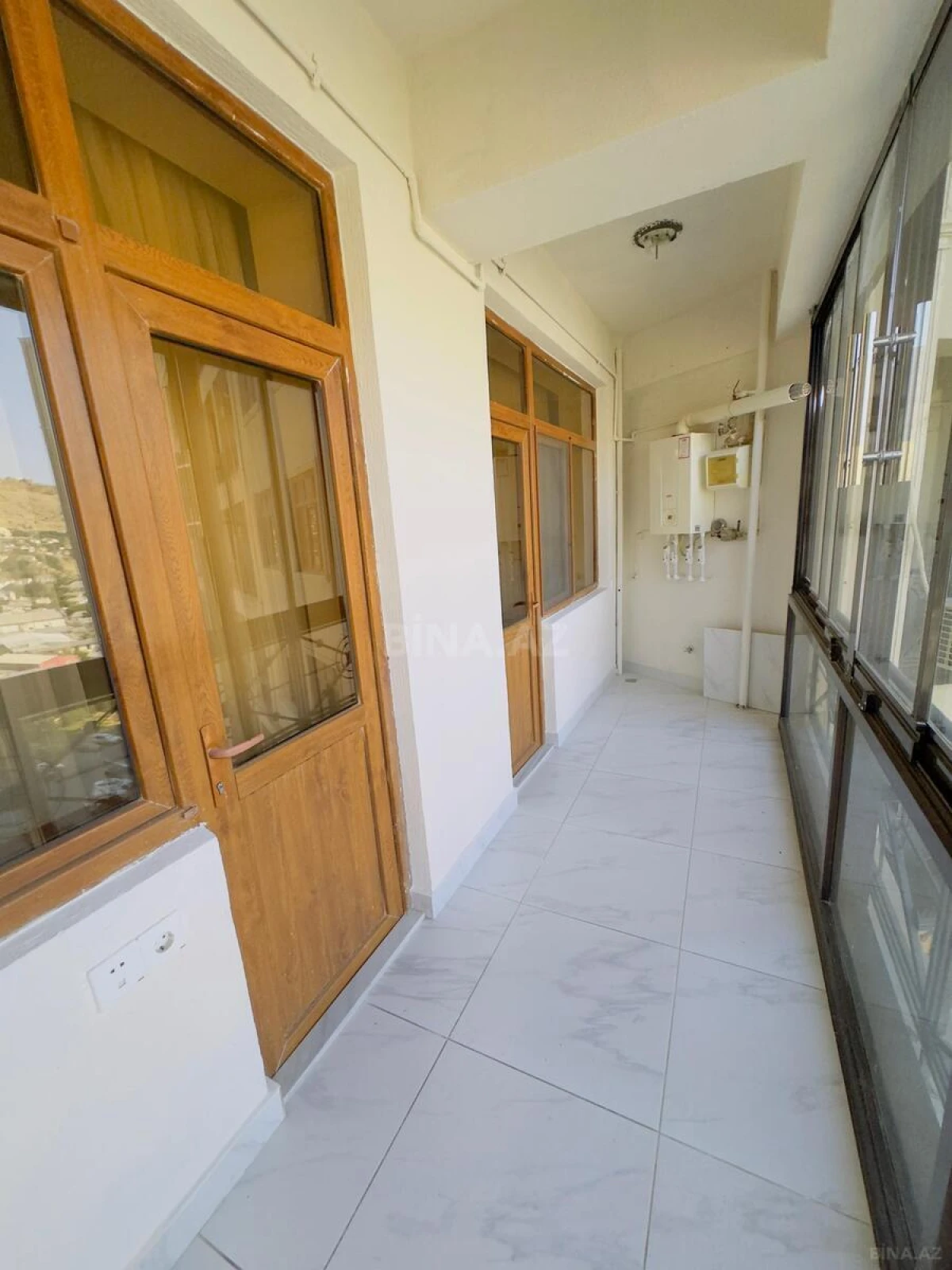 Kirayə verilir 3 otaqlı mənzil 130 m²