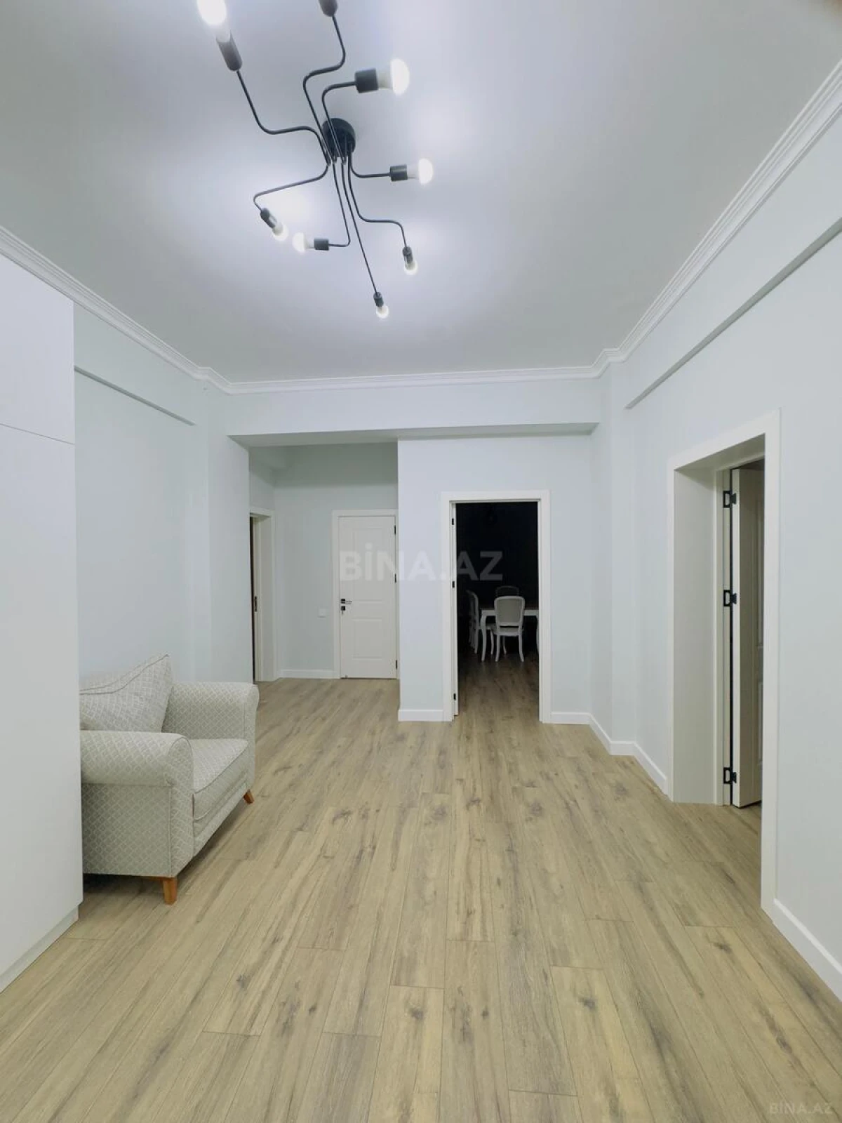 Kirayə verilir 3 otaqlı mənzil 130 m²