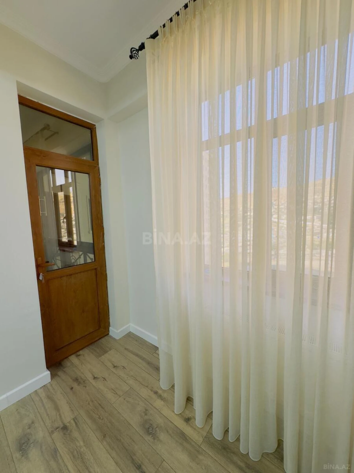 Kirayə verilir 3 otaqlı mənzil 130 m²