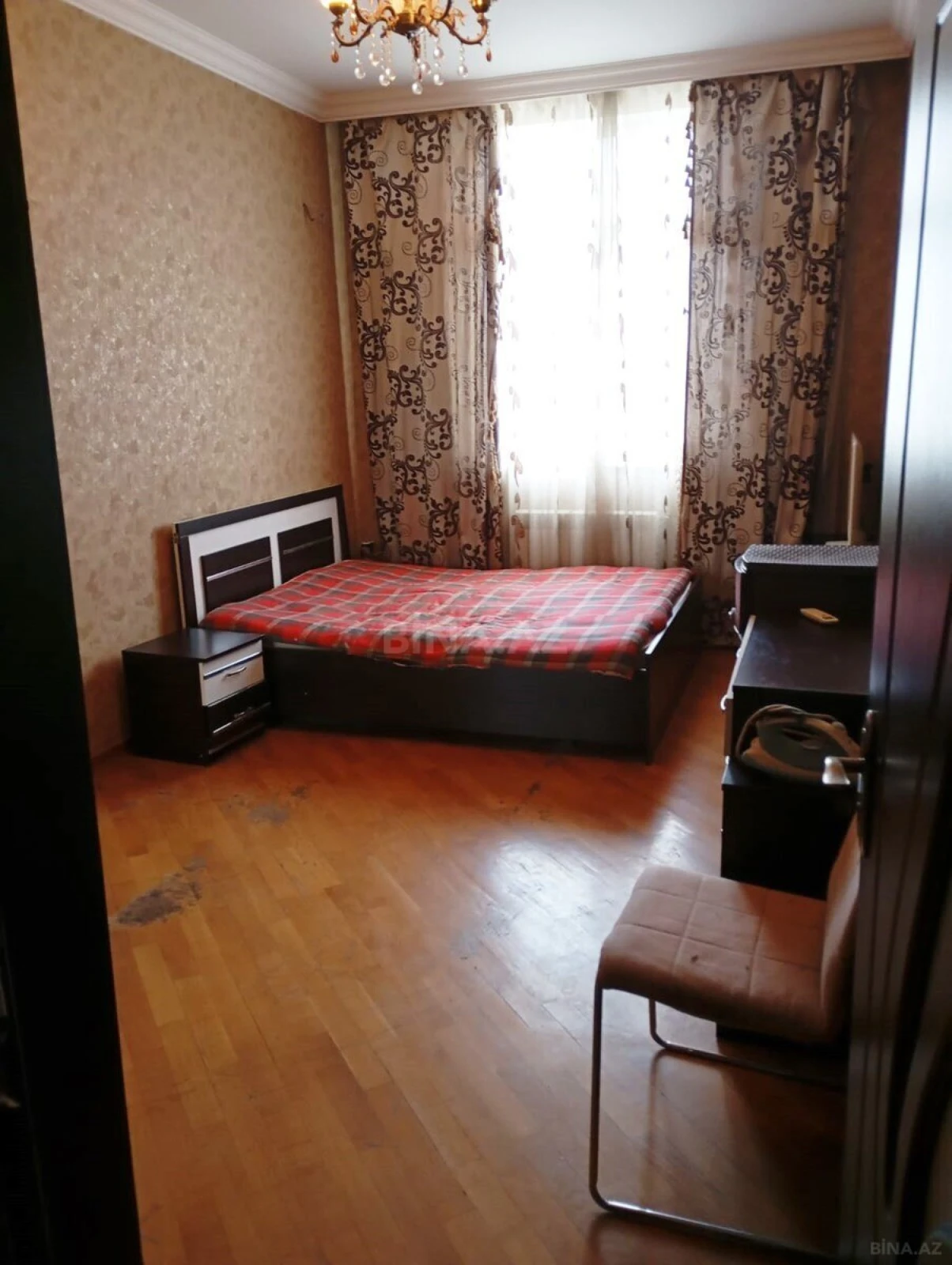 Kirayə verilir 2 otaqlı mənzil 90 m²