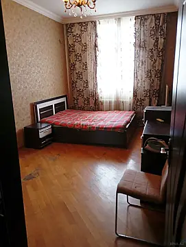 Kirayə verilir 2 otaqlı mənzil 90 m²