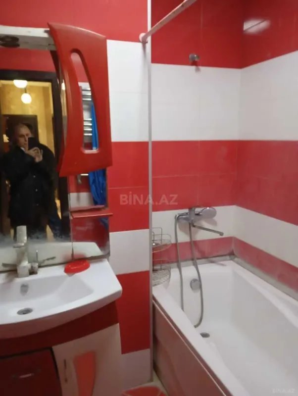 Kirayə verilir 2 otaqlı mənzil 90 m²