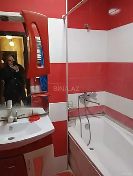 Kirayə verilir 2 otaqlı mənzil 90 m²