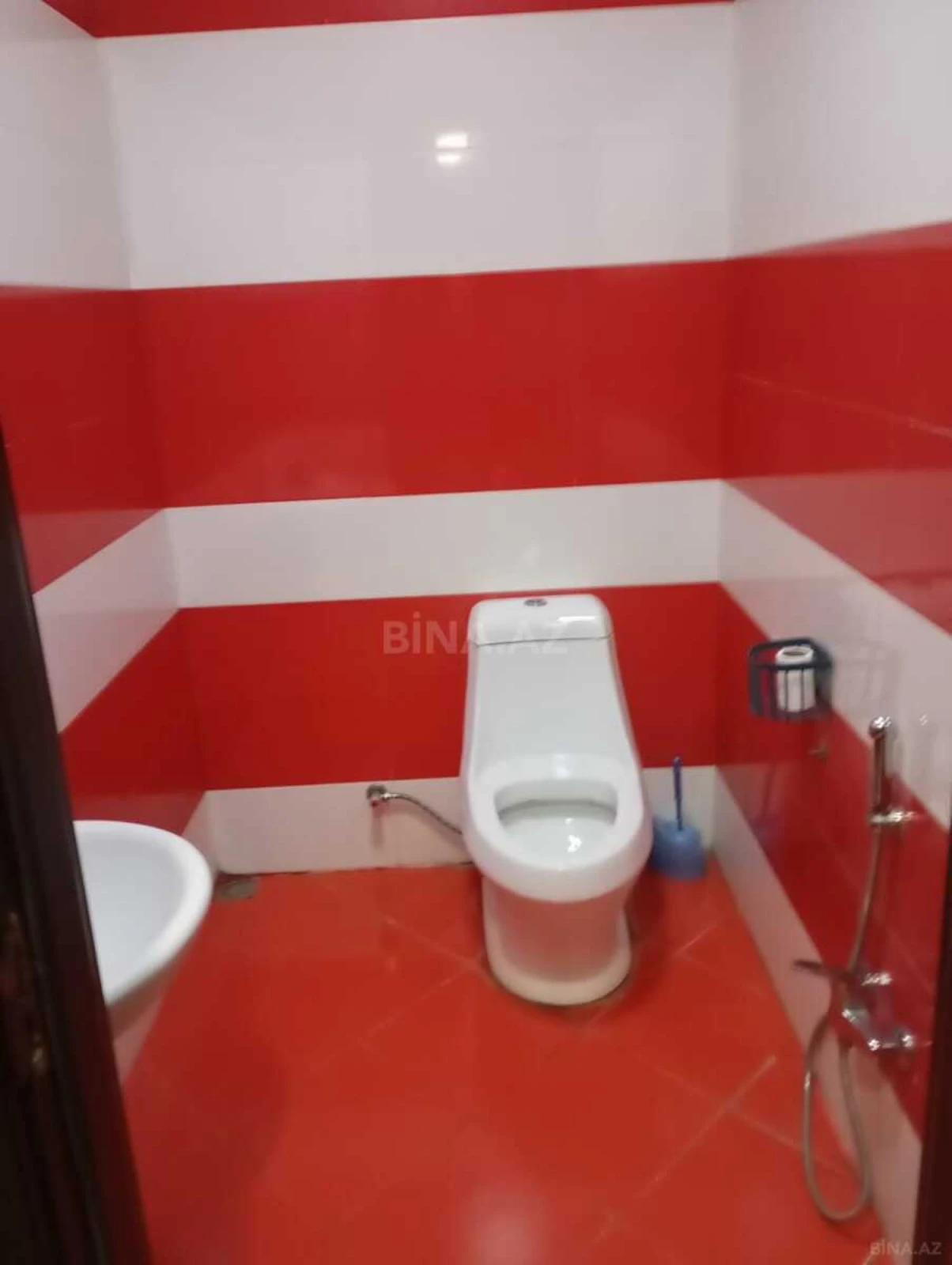 Kirayə verilir 2 otaqlı mənzil 90 m²