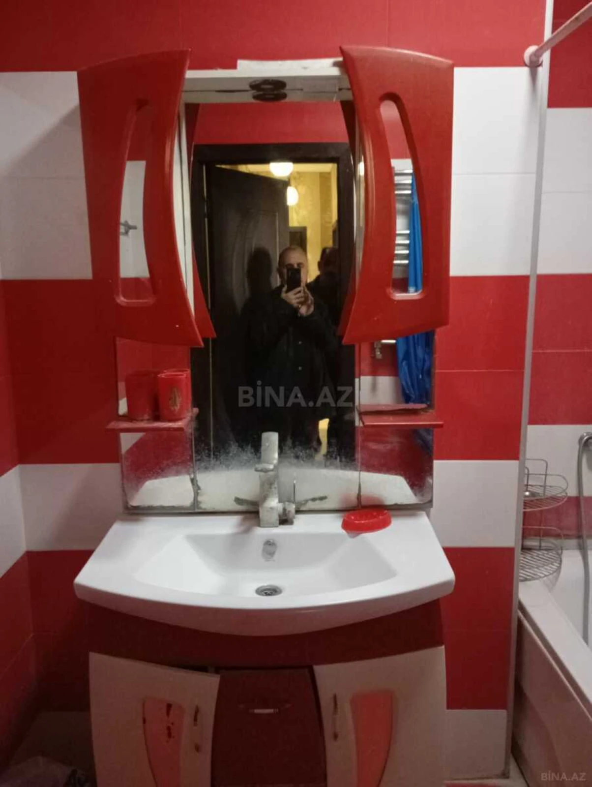 Kirayə verilir 2 otaqlı mənzil 90 m²