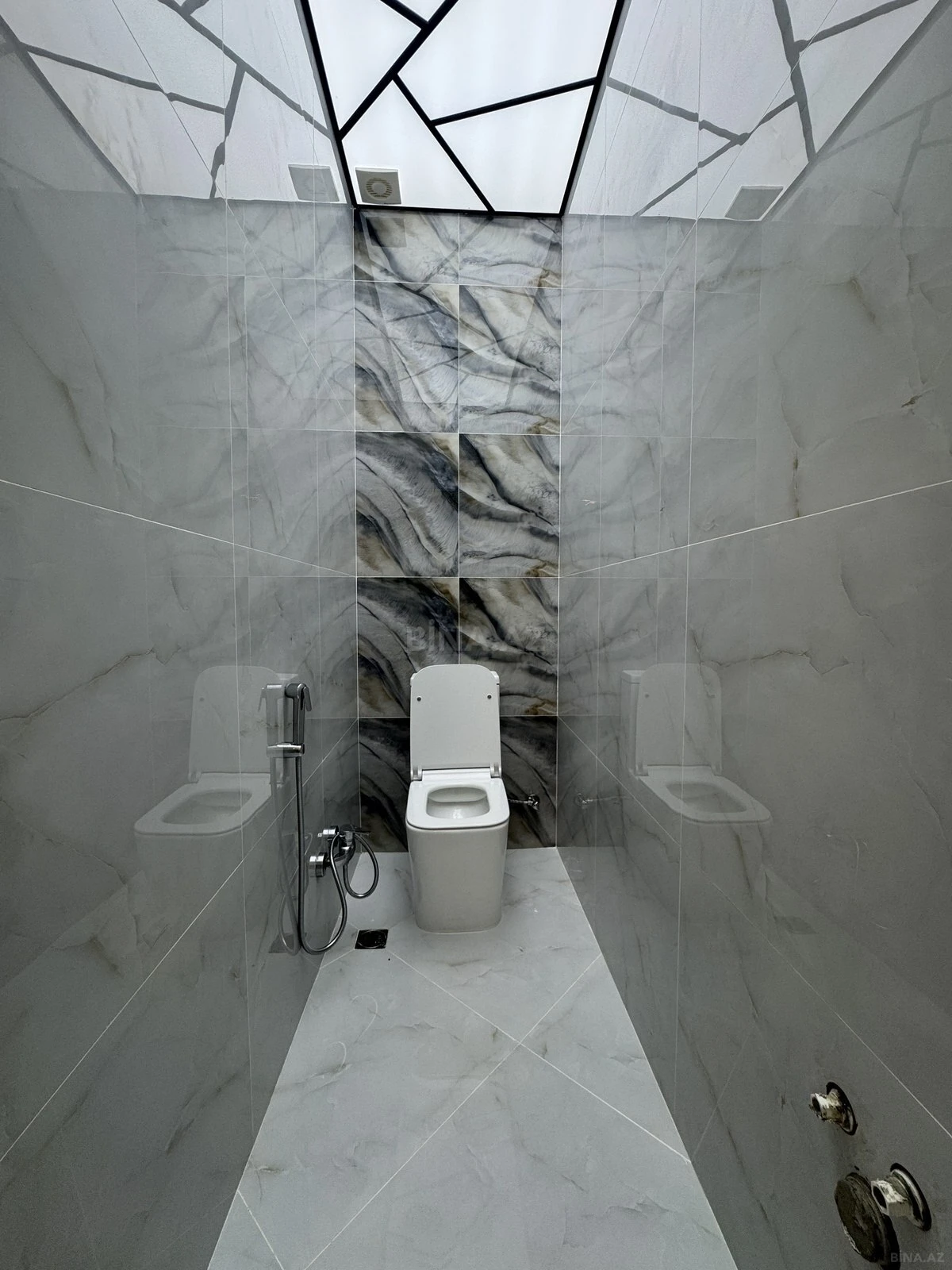 Satılır 3 otaqlı mənzil 82 m²