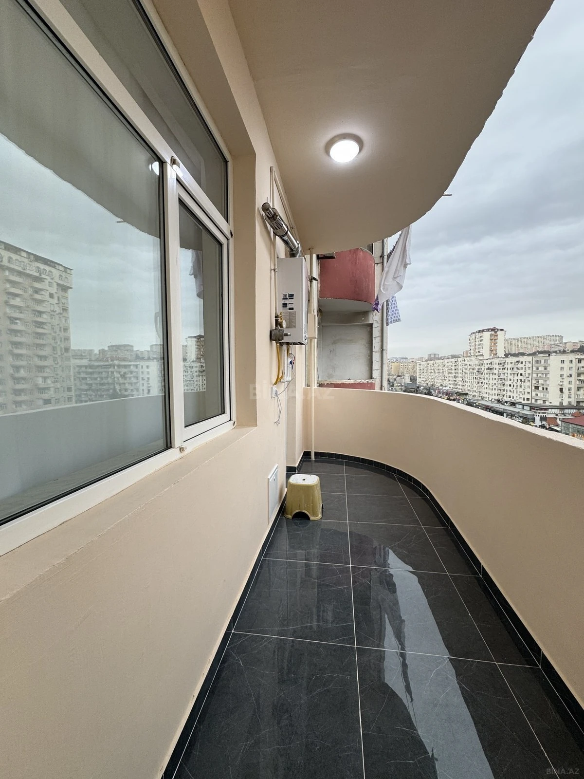 Satılır 3 otaqlı mənzil 82 m²