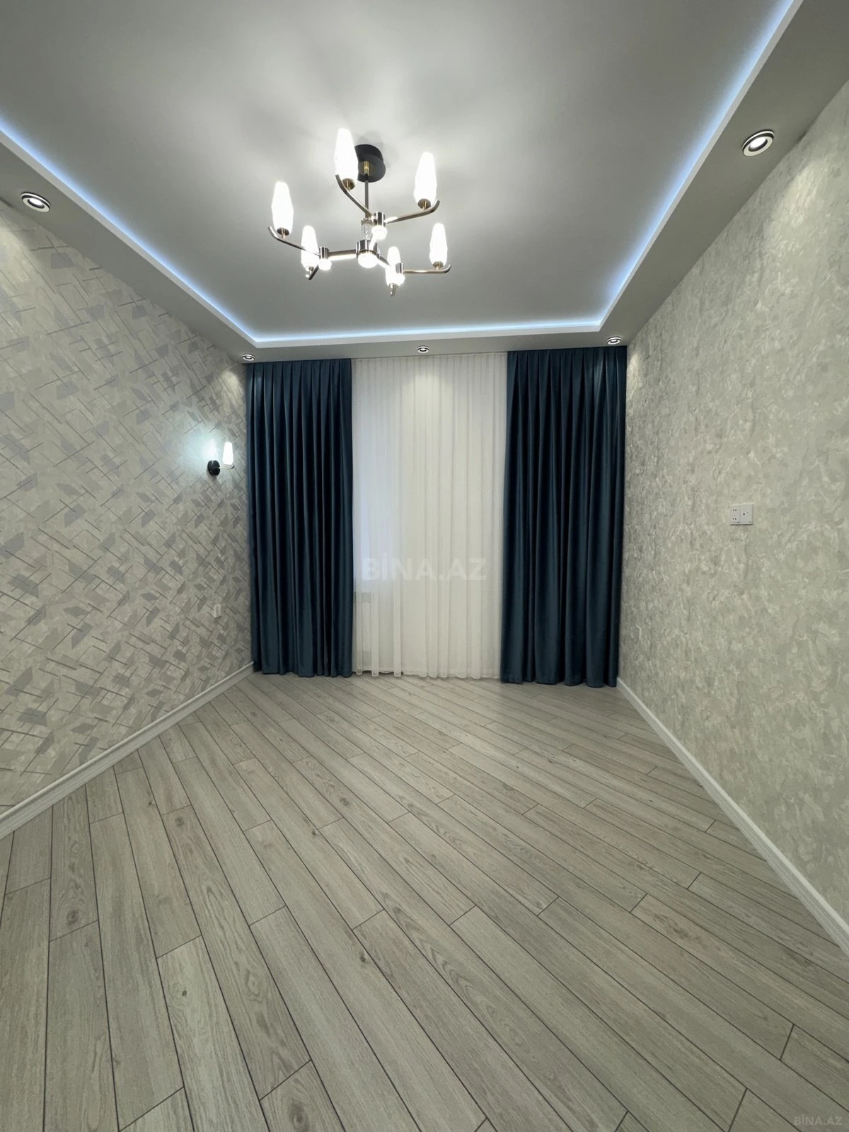 Satılır 3 otaqlı mənzil 82 m²