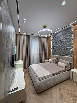 Satılır 2 otaqlı mənzil 83 m²