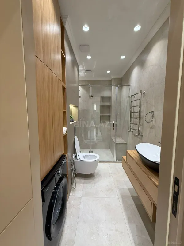 Satılır 2 otaqlı mənzil 83 m²