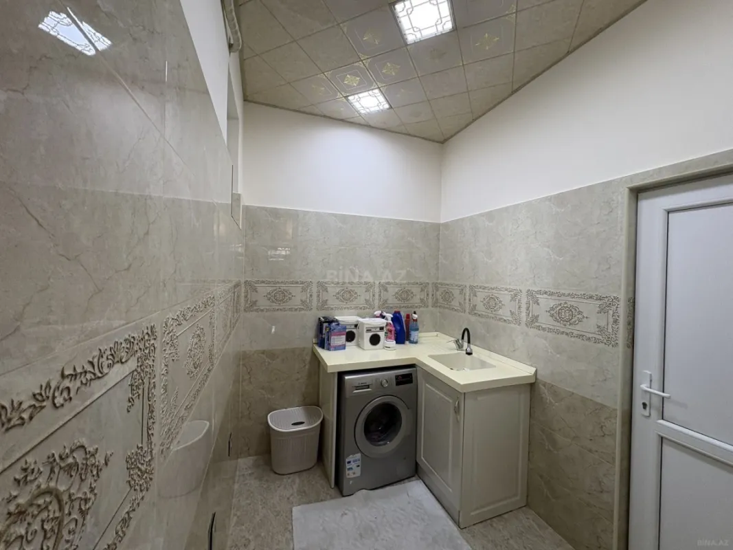 Satılır 5 otaqlı həyət evi 202 m²
